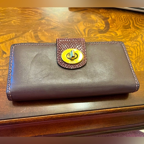 Coach Wallet, leather, Brown, w toggle bolt  **Lowest price ** - Picture 1 of 10